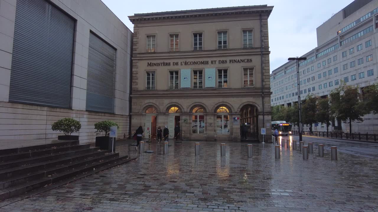 位于巴黎的法国经济和财政部大楼视频下载