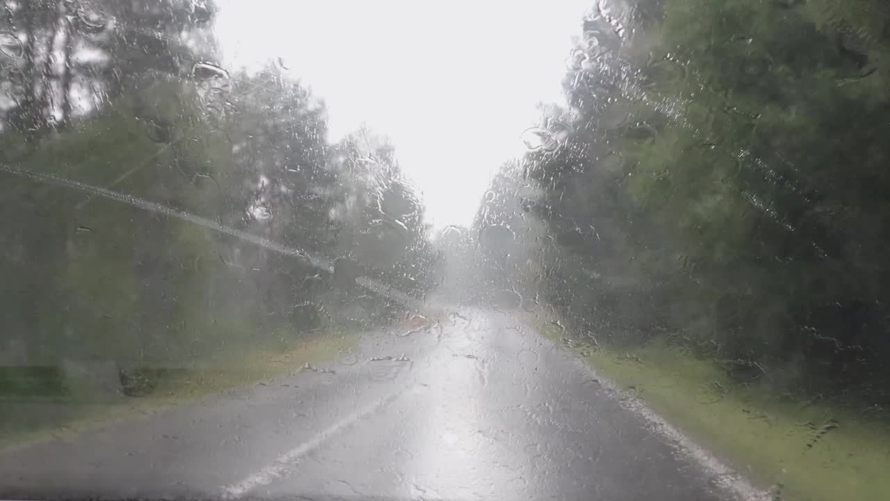 雨天开车视频素材
