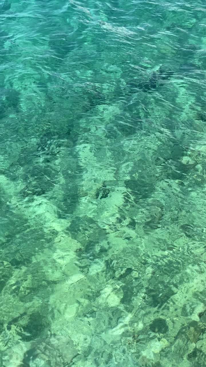 亚得里亚海的水面。视频素材