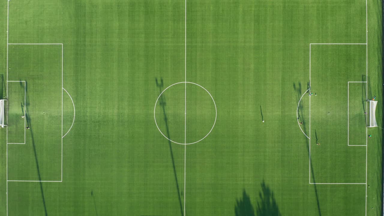 足球场上重要比赛或锦标赛的俯视图视频素材
