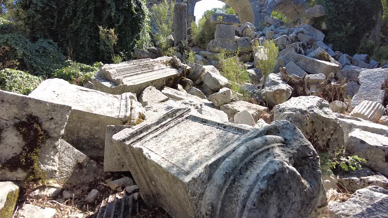 Termessos古城和剧院无人机拍摄的4K镜头视频下载
