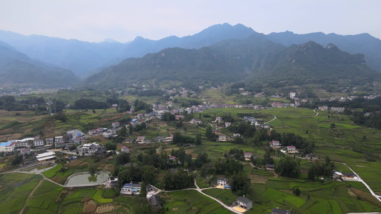 鸟瞰中国农村，湖北省恩施市视频素材