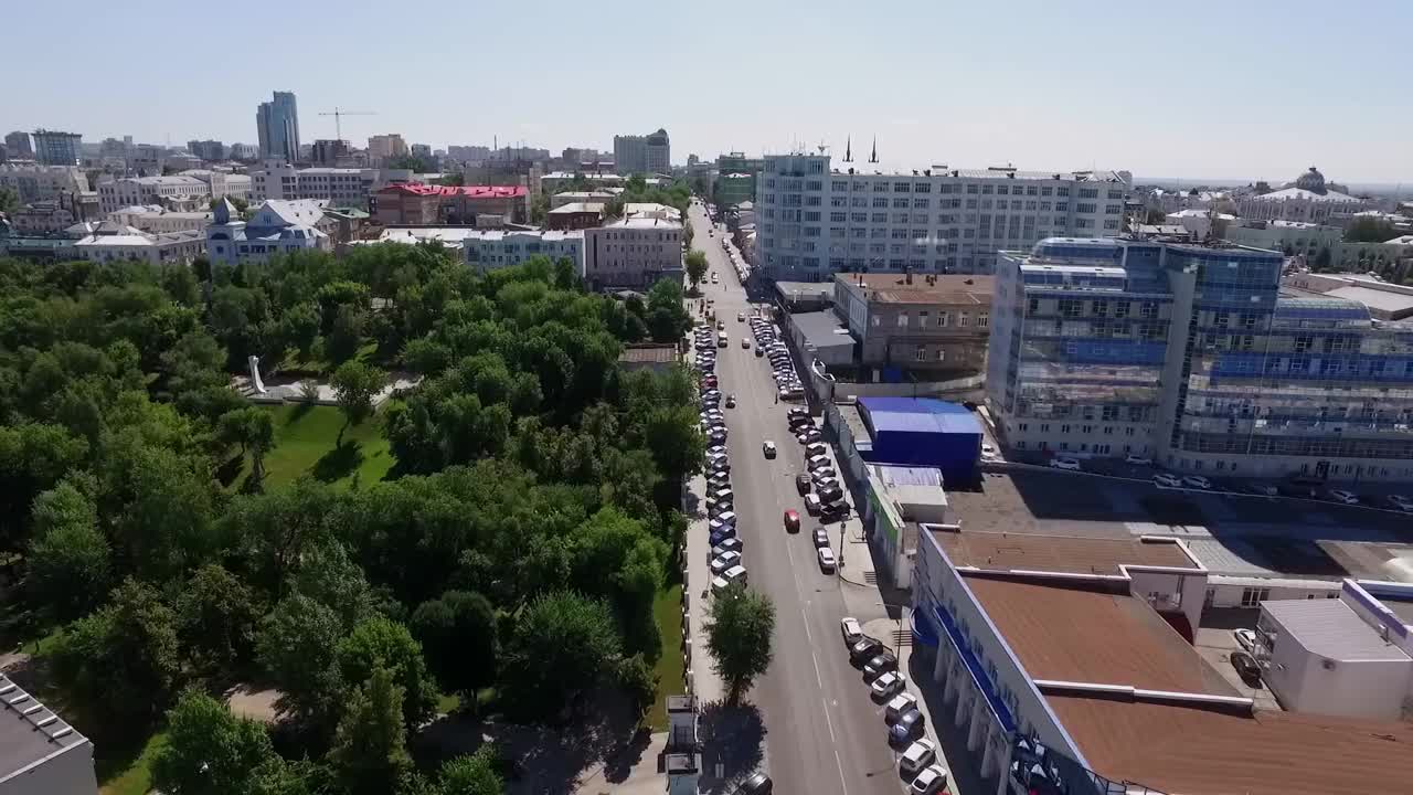 俄罗斯古城萨马拉的历史中心，鸟瞰图视频素材