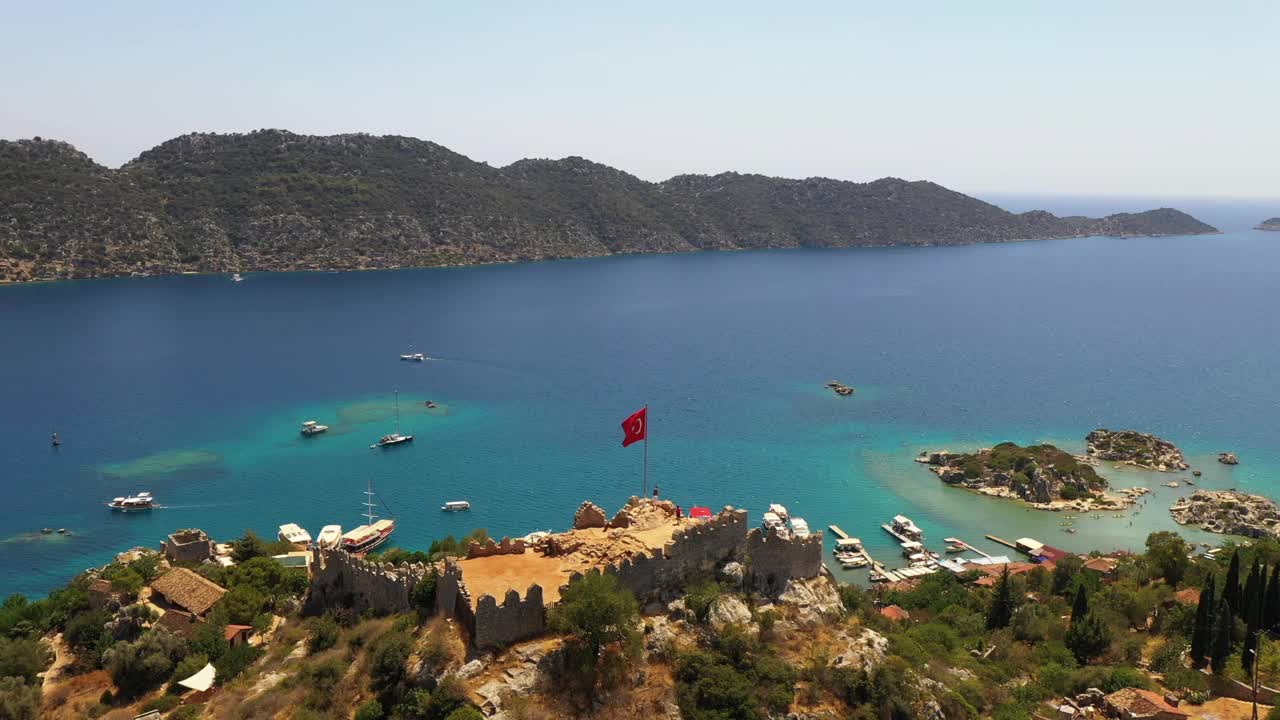 凯科娃岛，又名卡拉瓦拉，是靠近德姆雷的一个土耳其小岛。视频下载
