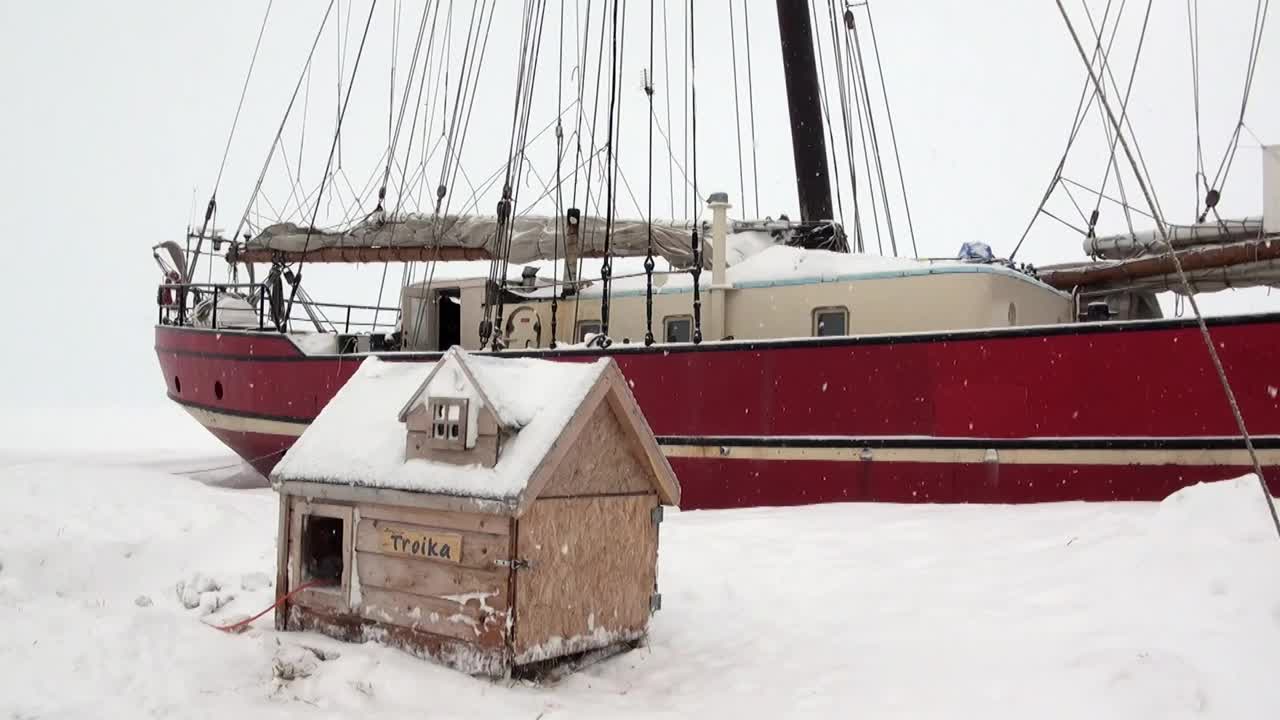 帆船帆船基地在北极。视频下载
