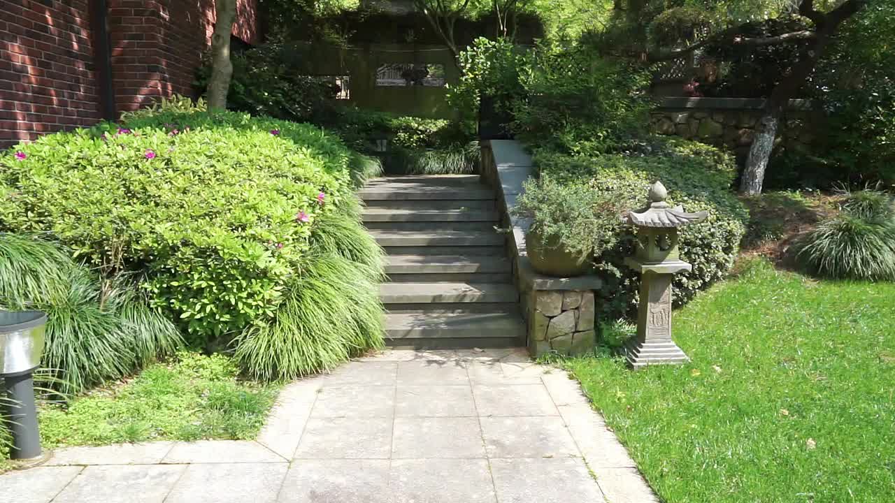 花园旁边的房子视频素材
