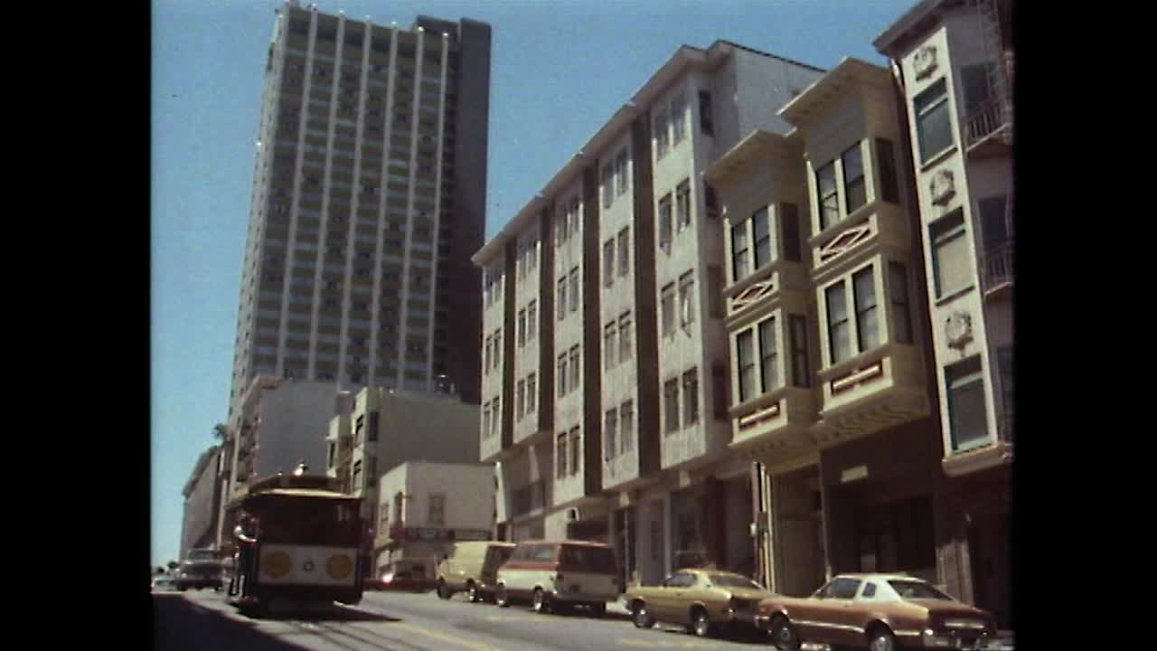 旧金山下坡的无轨电车;1989视频素材