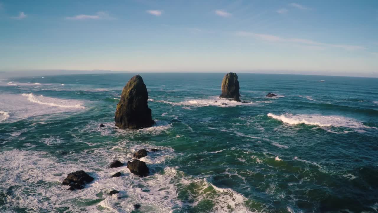 佳能海滩和干草岩，俄勒冈州，美国视频下载