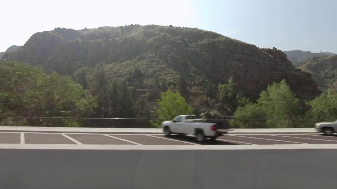 清溪峡谷5同步系列右夏驾驶视频素材