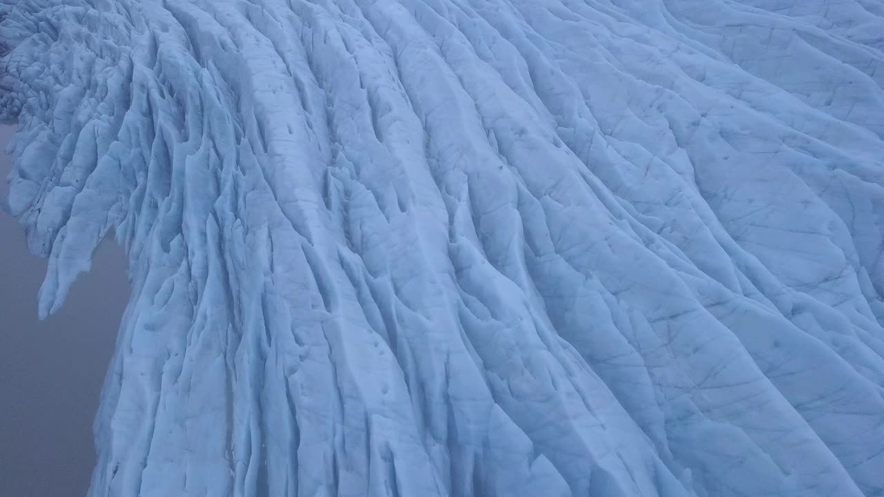 鸟瞰美丽的冰岛冰川视频下载