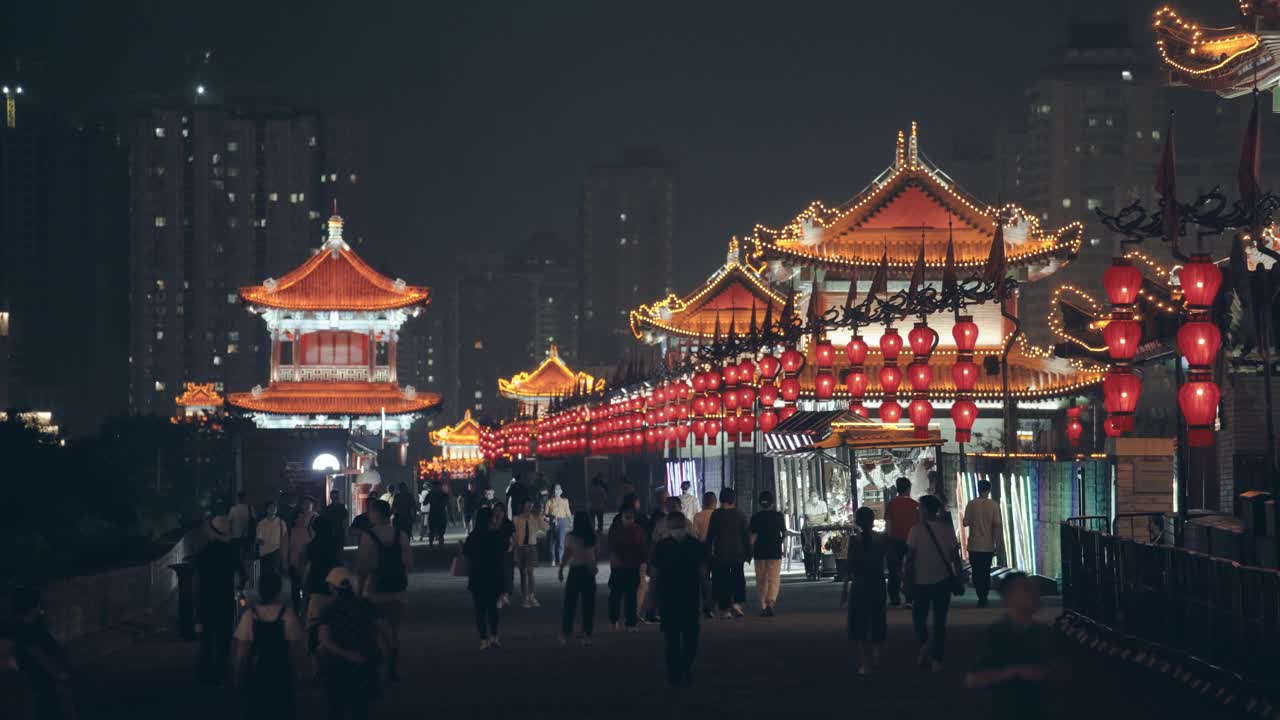 中国陕西西安古城墙夜景视频素材