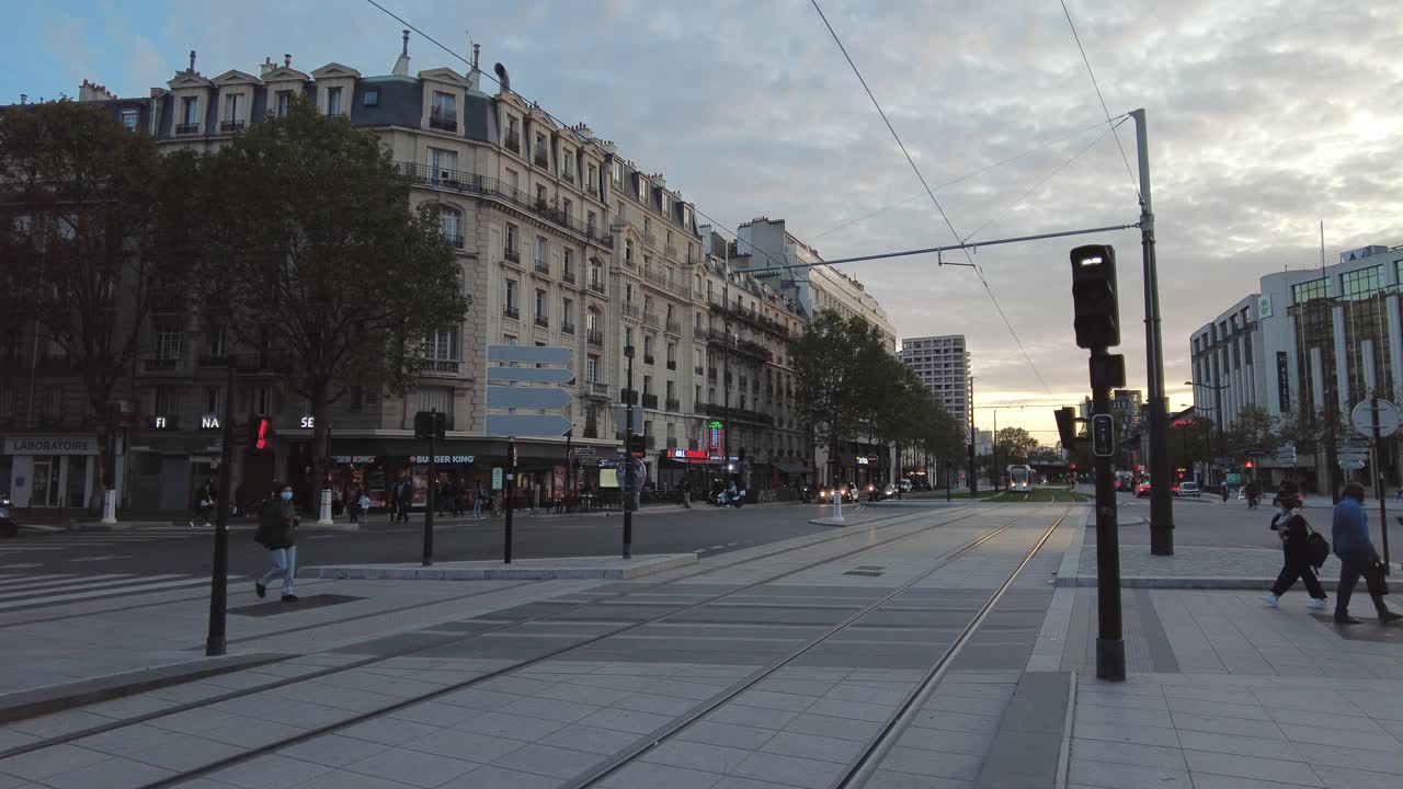 有轨电车在巴黎视频下载