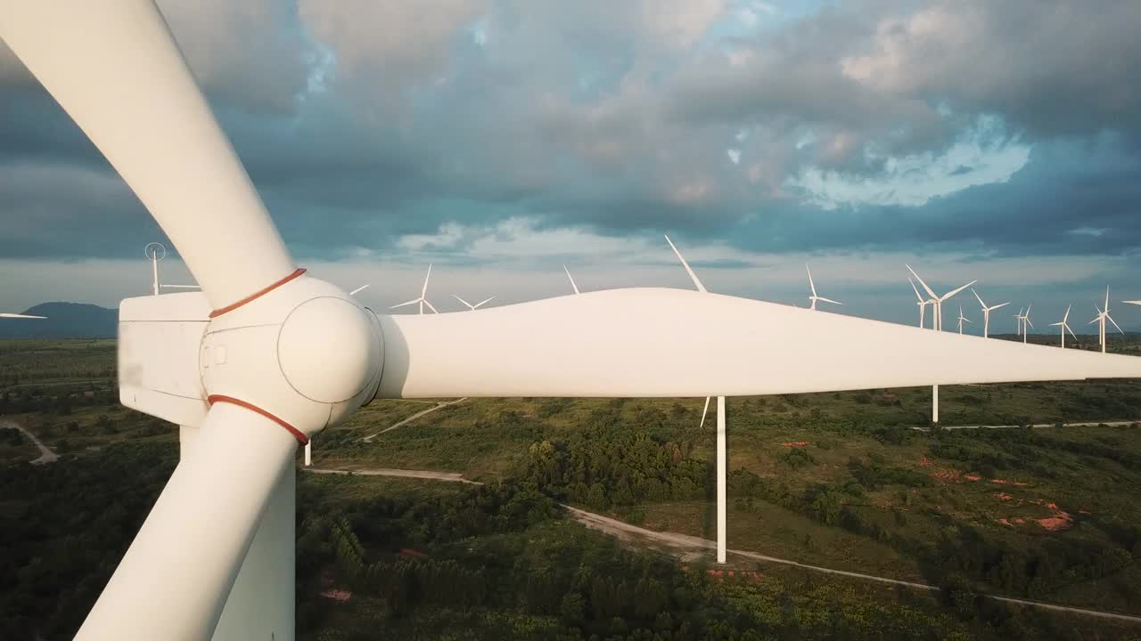 风力涡轮机鸟瞰图视频素材