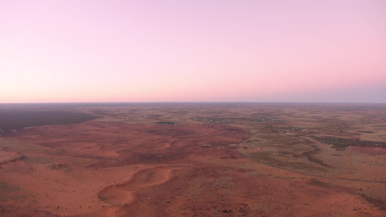 澳大利亚北领地穆蒂朱鲁镇鸟瞰图视频下载