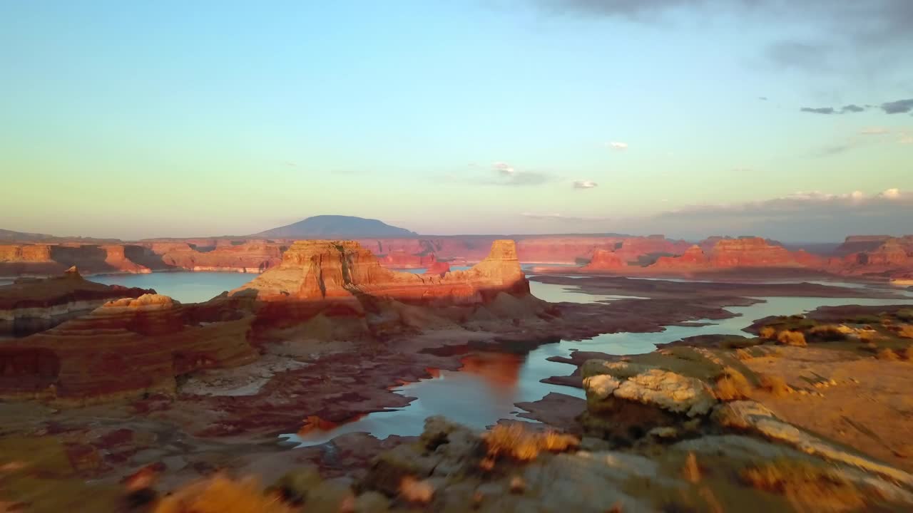 空中前进的美丽的镜头大峡谷国家公园在日落-页，亚利桑那州视频素材