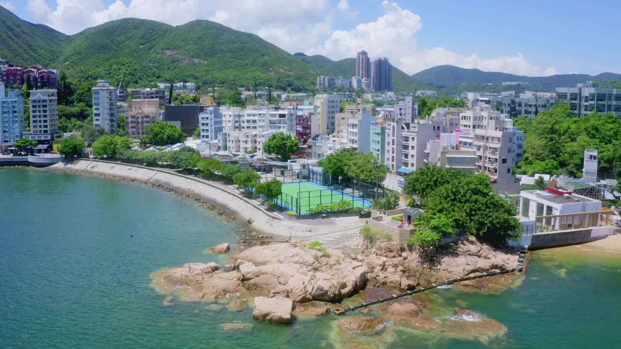 香港著名海滨城市赤柱的无人机景观视频素材