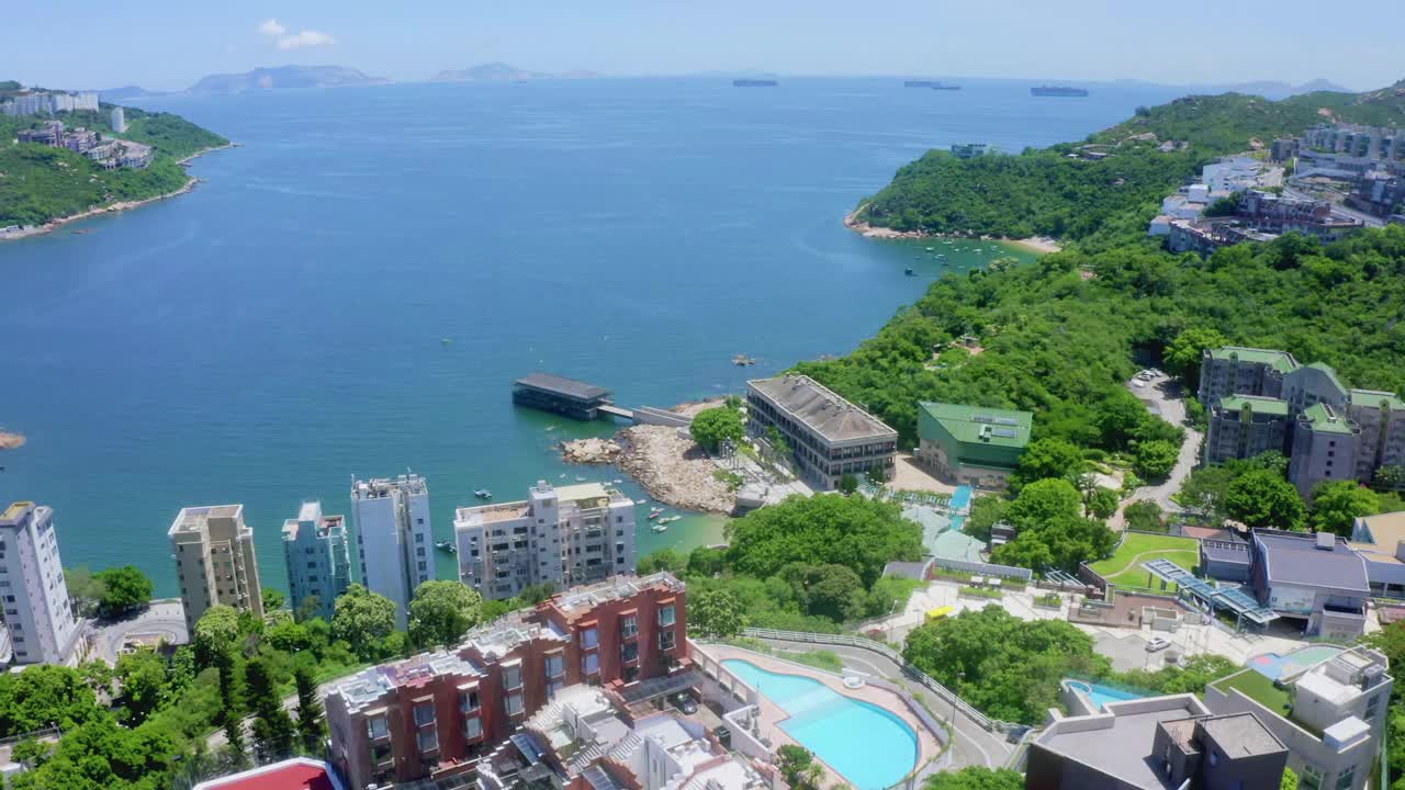 香港著名海滨城市赤柱的无人机景观视频素材