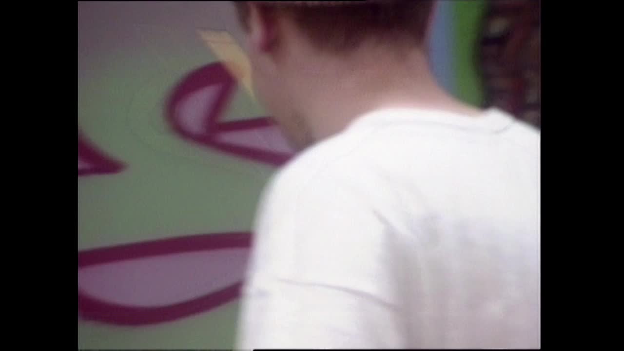 中大青年在青少年中心打桌球;1994视频下载