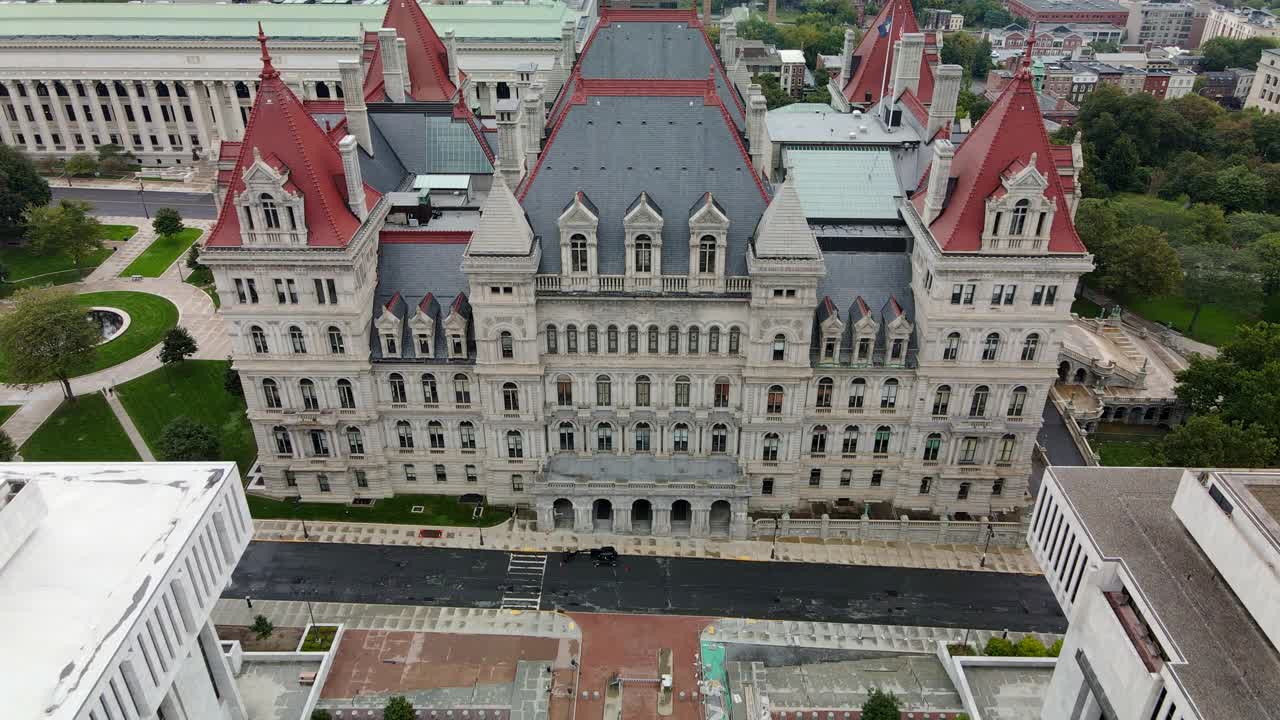 帝国广场与纽约州国会大厦从奥尔巴尼-鸟瞰图视频素材