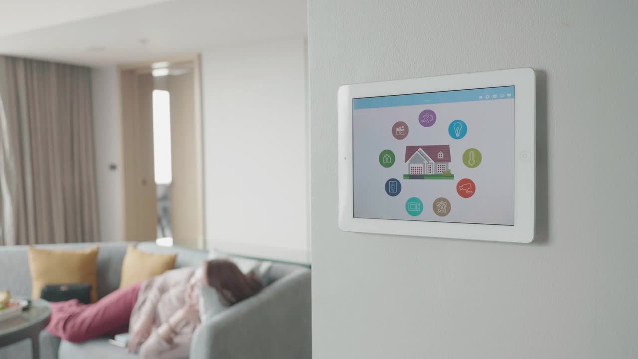 家用自动化和智能家居技术-照明控制视频素材