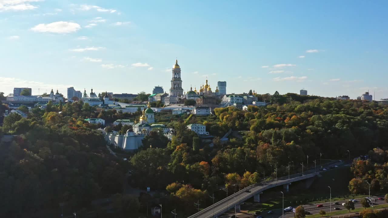 基辅佩切斯克修道院的鸟瞰图视频素材