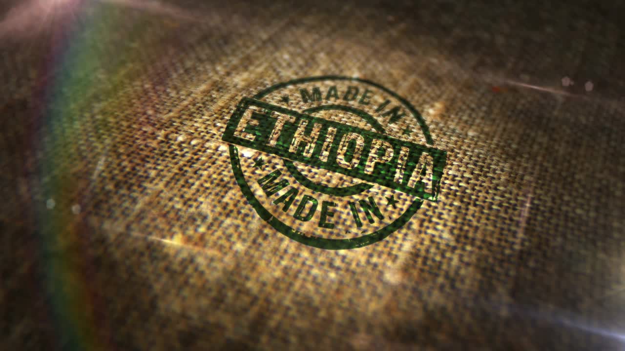在亚麻布麻袋上印上埃塞俄比亚制造的标志动画视频素材