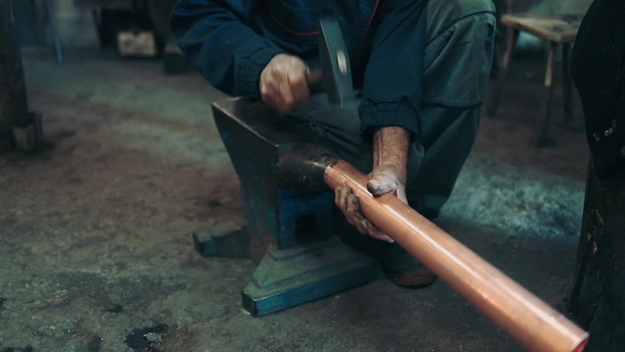 铜匠酿酒厂水壶生产视频下载