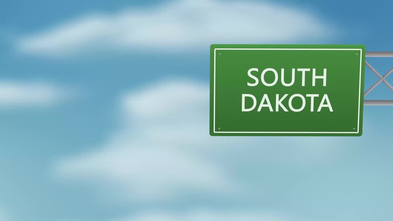 南达科塔城市道路标志在多云的天空-斯托克视频视频素材