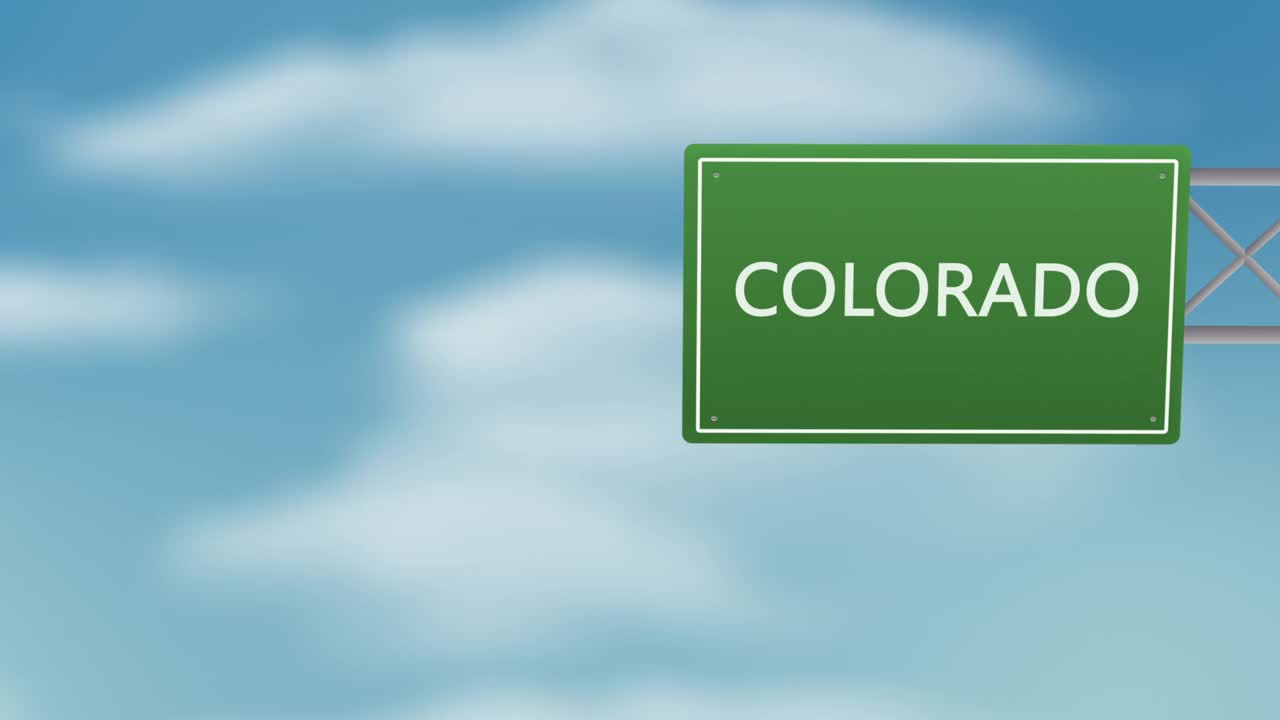科罗拉多州城市道路标志在多云的天空-斯托克视频视频下载