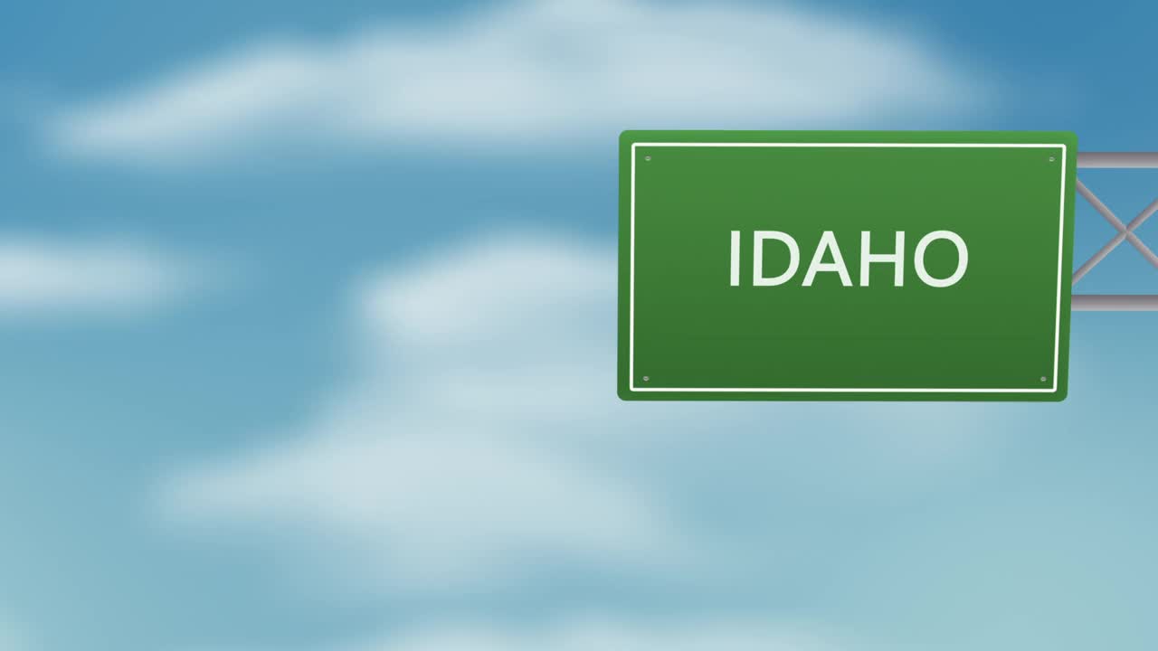 爱达荷城市的道路标志在多云的天空-斯托克视频视频素材