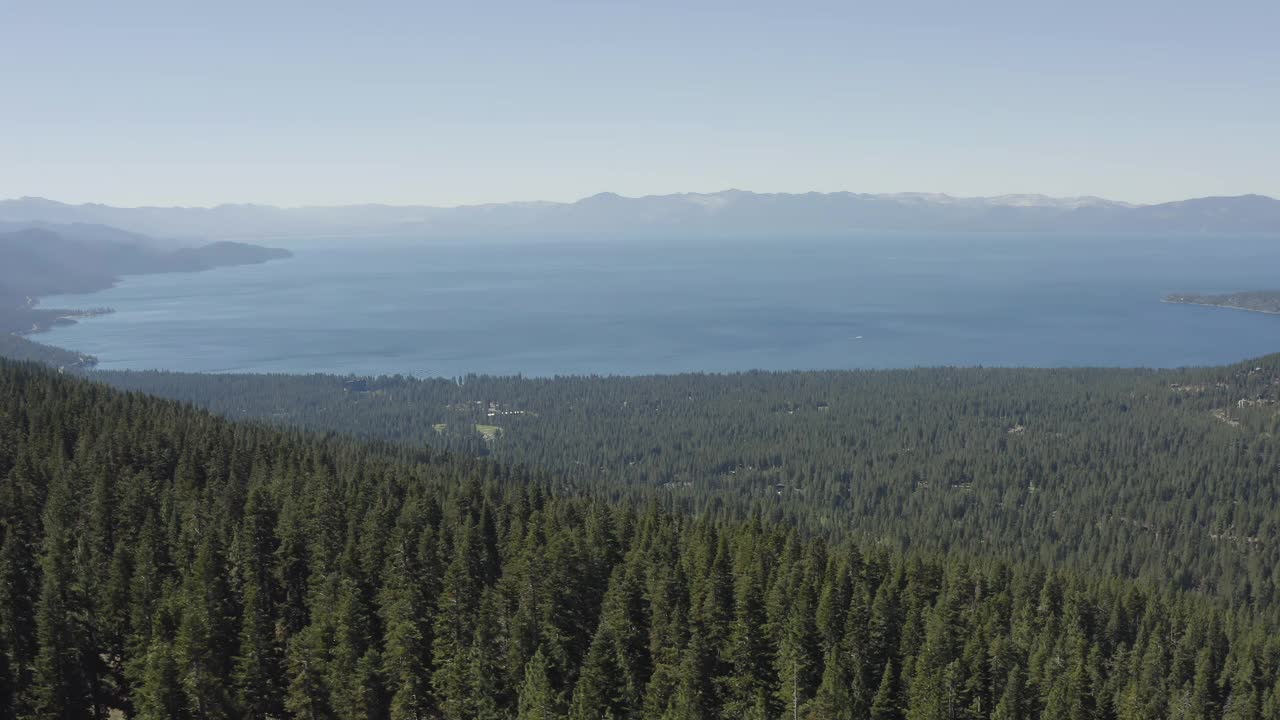 无人机，美国内华达州塔霍湖的风景拍摄视频素材