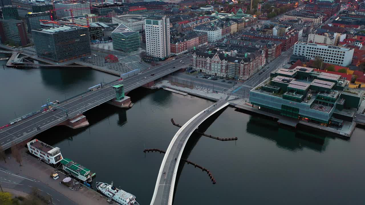 哥本哈根的自行车桥视频下载