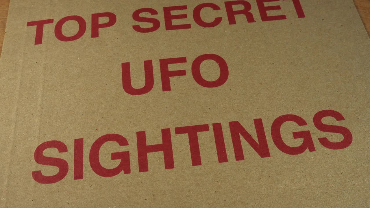 绝密UFO目击文件。视频下载