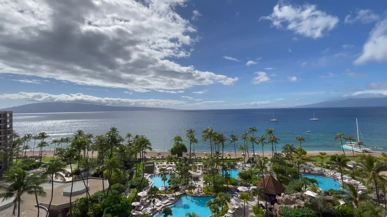 夏威夷毛伊岛的卡安纳帕里海滩的空中全景视频素材