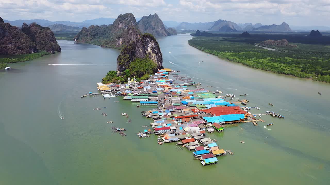 高跷上的高班伊渔村鸟瞰图，泰国视频下载