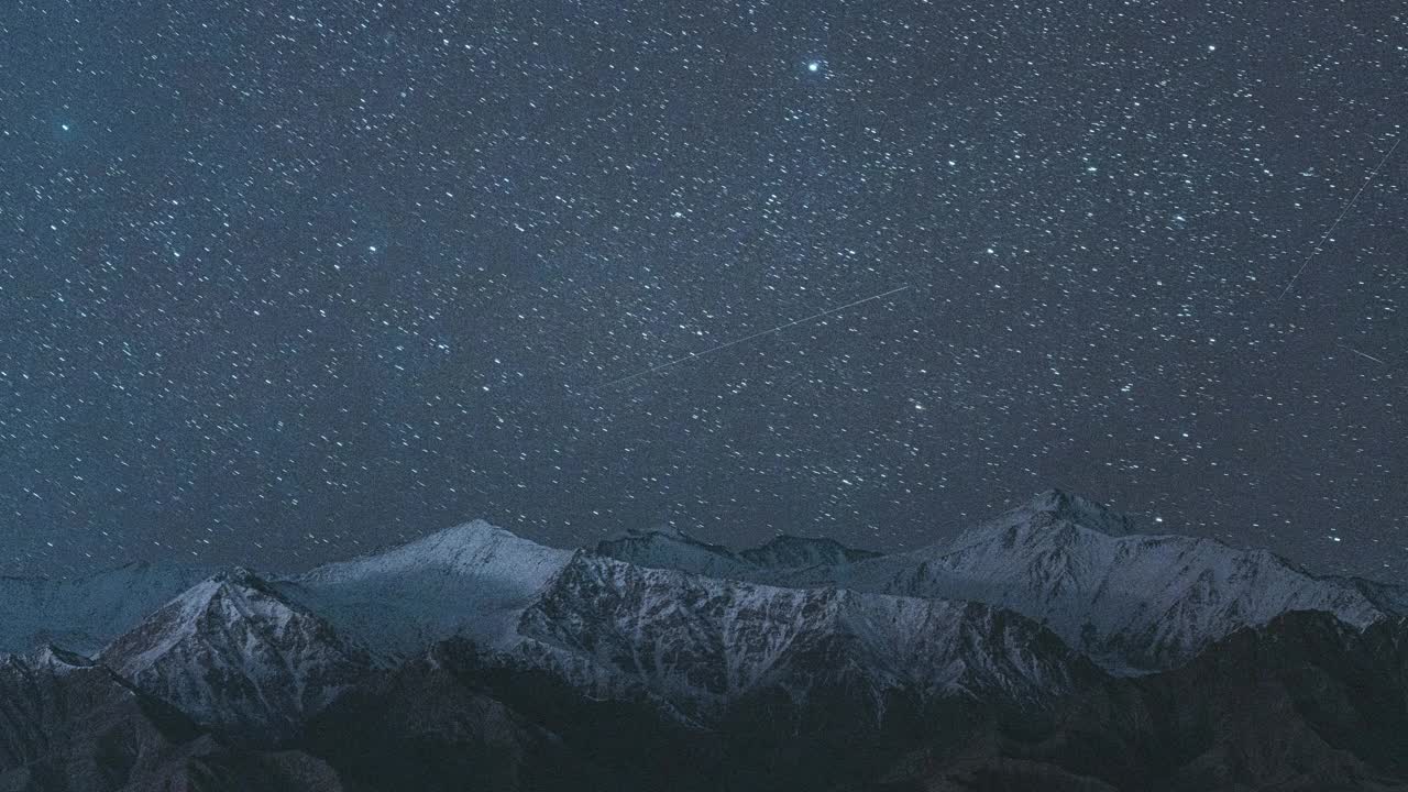 T/L雪山夜景视频下载