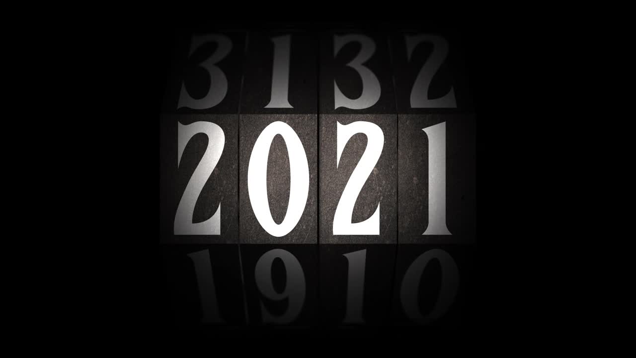 从2021年到2022年的老式旋转计数器开关。视频素材