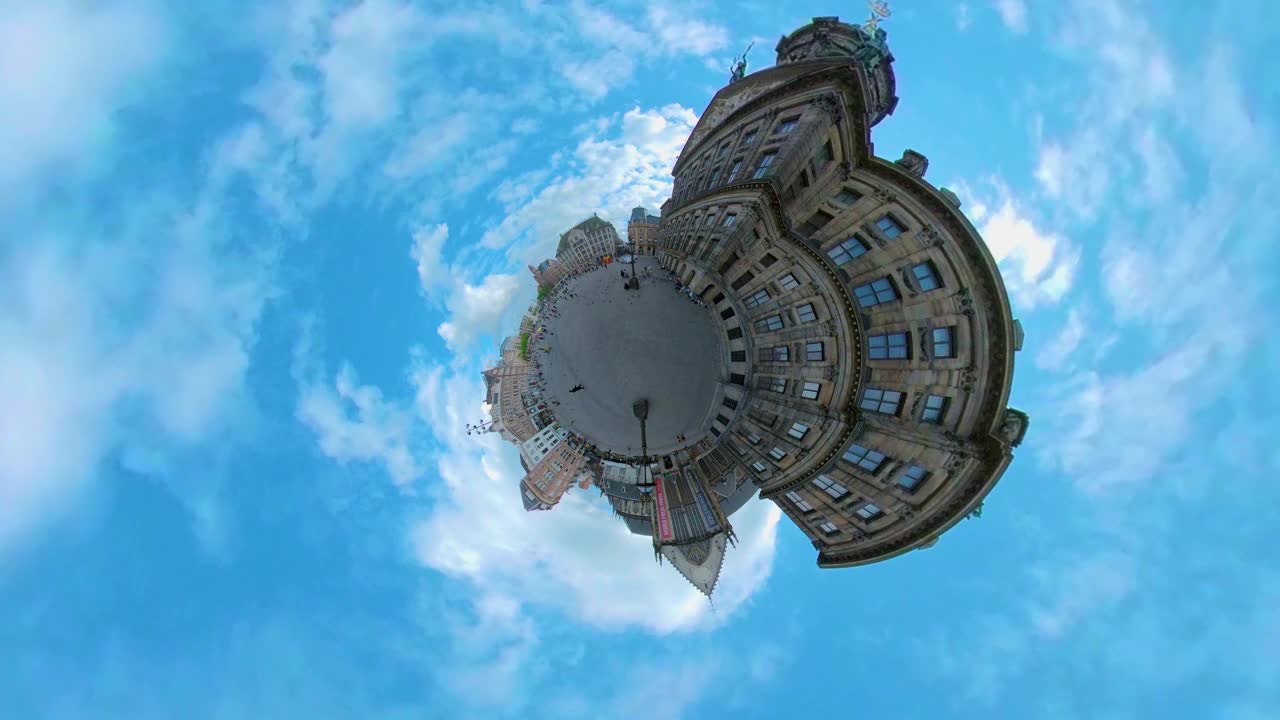 阿姆斯特丹小镇广场的小星球格式视频素材