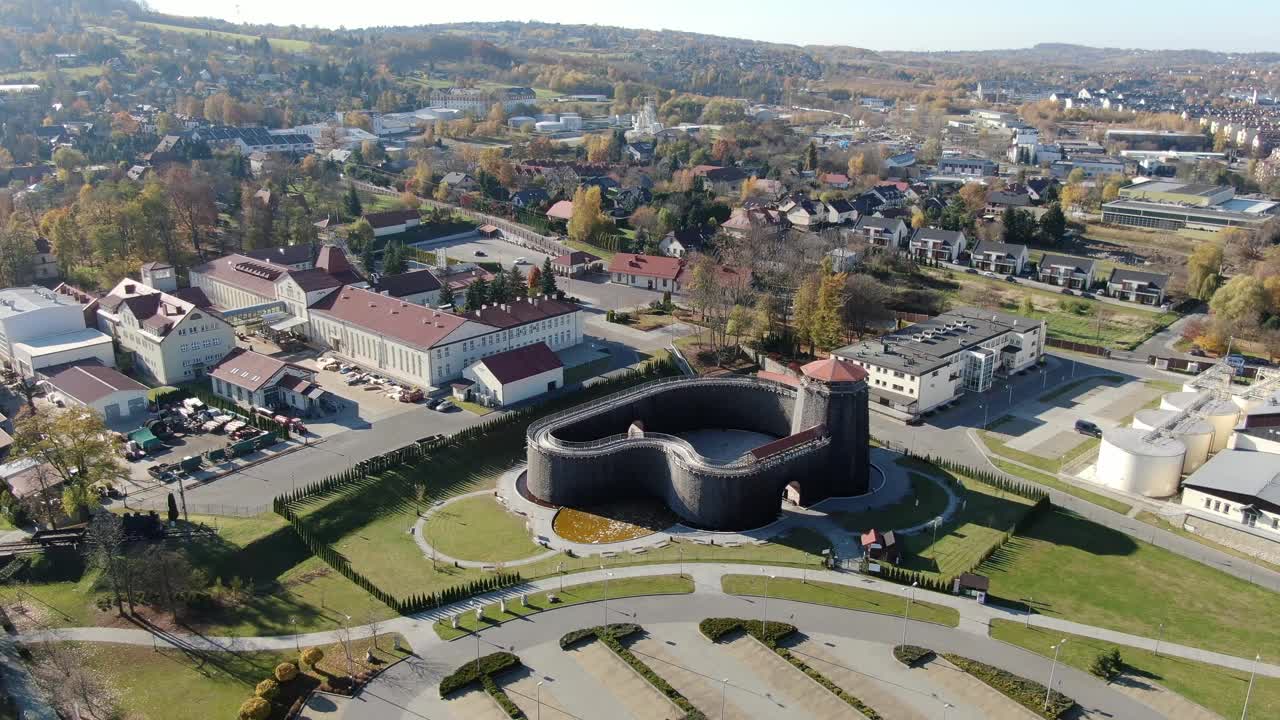 波兰克拉科夫附近的维丽奇卡镇的毕业塔-鸟瞰图视频素材