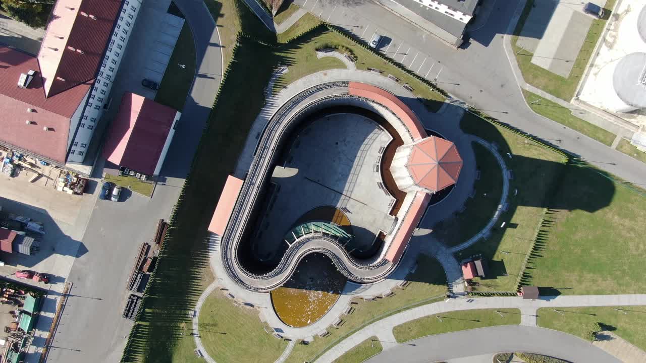波兰克拉科夫附近的维丽奇卡镇的毕业塔-鸟瞰图视频素材