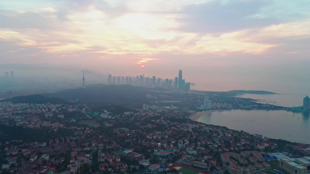 青岛中国4K高清空中视频的城市天际线视频素材