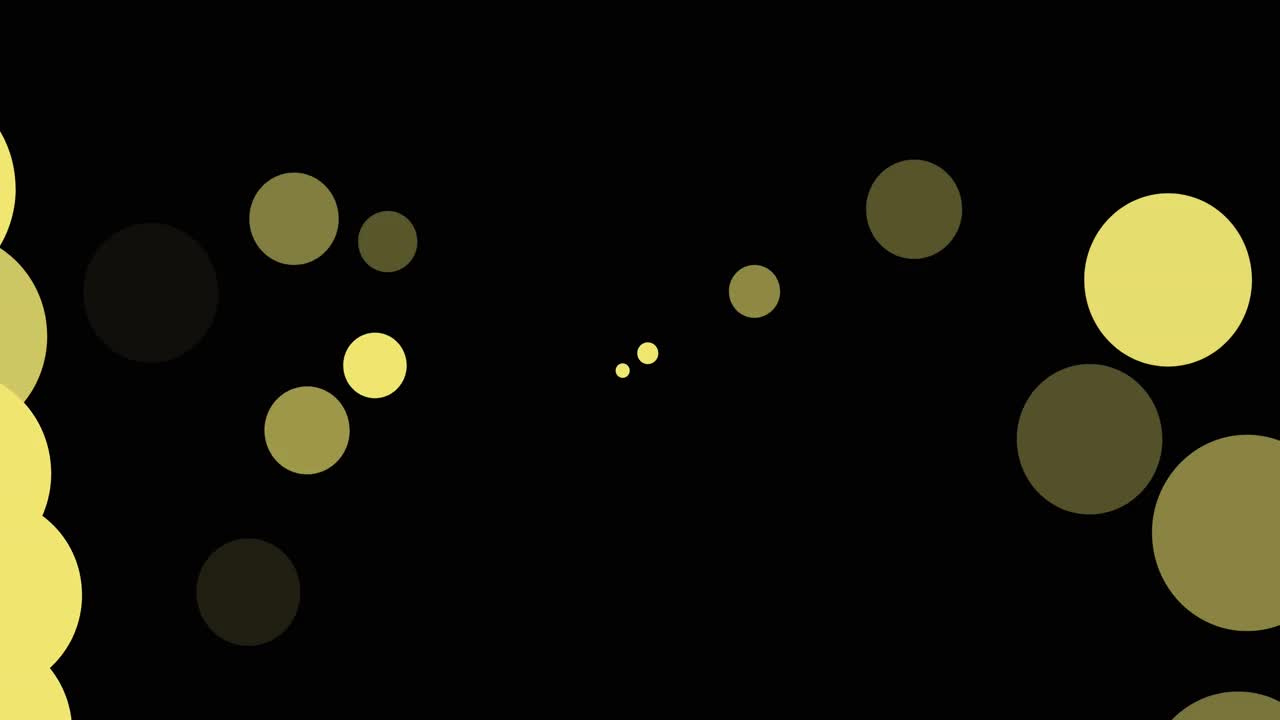 圣诞快乐和新年快乐的文字横幅，黄色的斑点浮动在黑色的背景视频素材