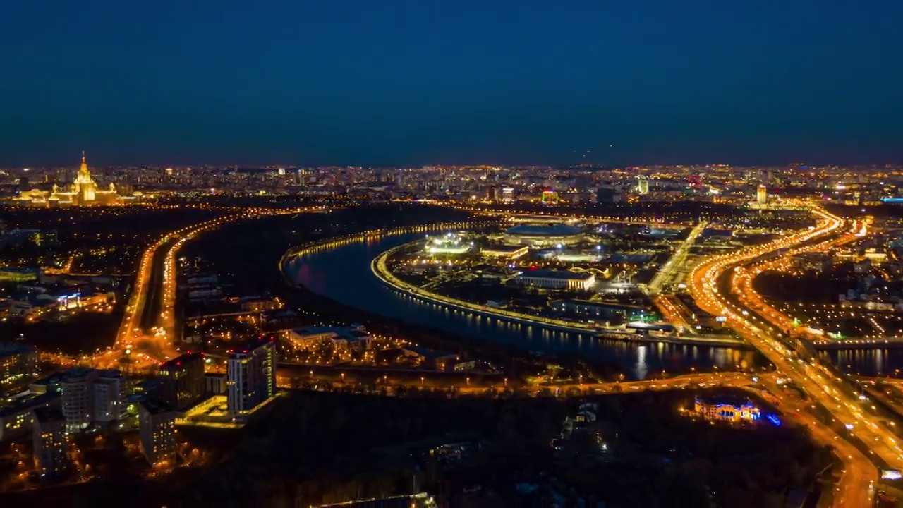 夜光莫斯科城市景观交通街道十字路口空中全景4k时间跨度的俄罗斯视频下载