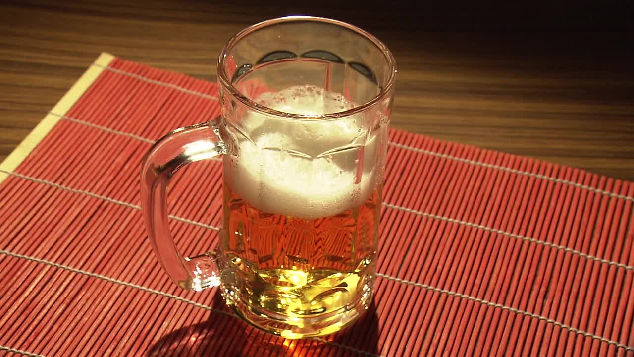 啤酒杯，日本视频下载