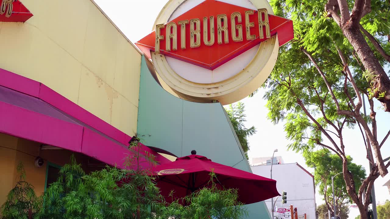 加州洛杉矶fatburger快餐店户外标志，4K视频素材