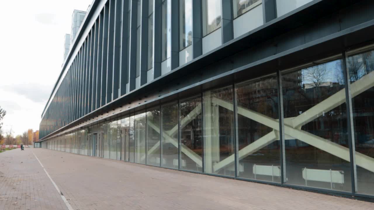 仓库建筑现代透视图窗口大视频素材
