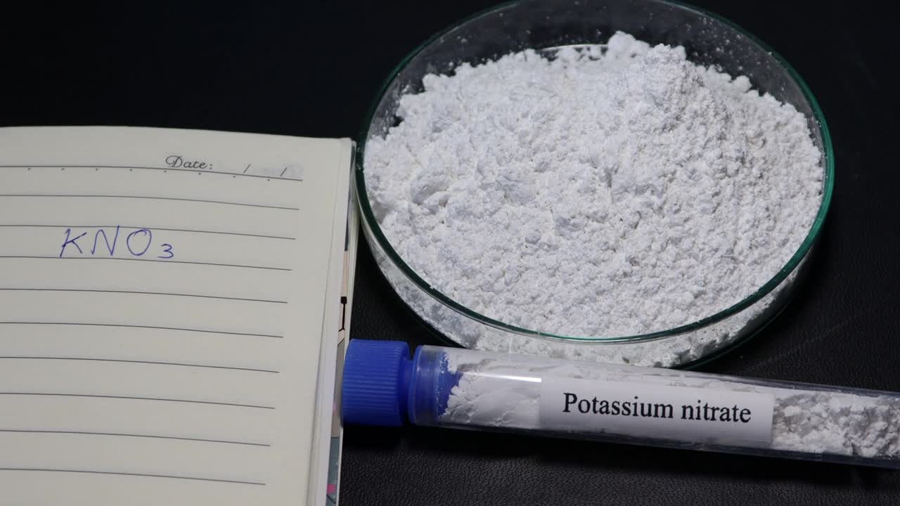 硝酸钾粉用于实验室视频下载