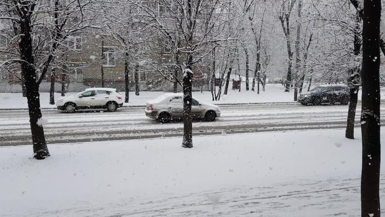 莫斯科街道上的降雪视频素材