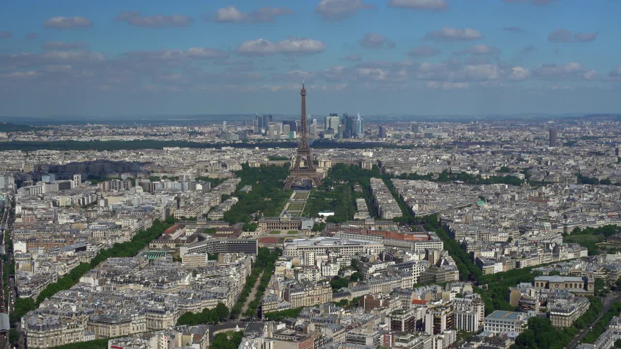 巴黎的天际线和埃菲尔铁塔，时光流逝视频素材