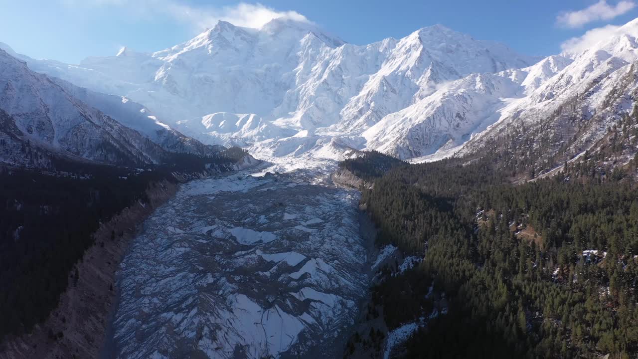 巴基斯坦北部冰川的鸟瞰图视频素材